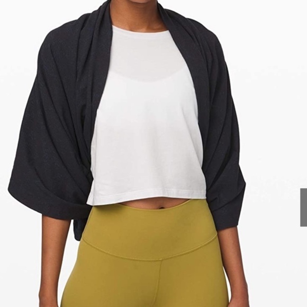 OFFERS? NEW LULULEMON Vinyasa Scarf